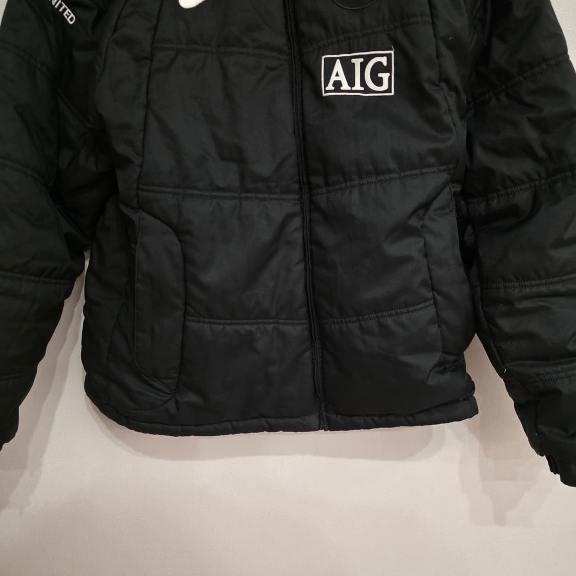 나이키 맨유 블랙 패딩 점퍼 AIG 100 상품이미지2