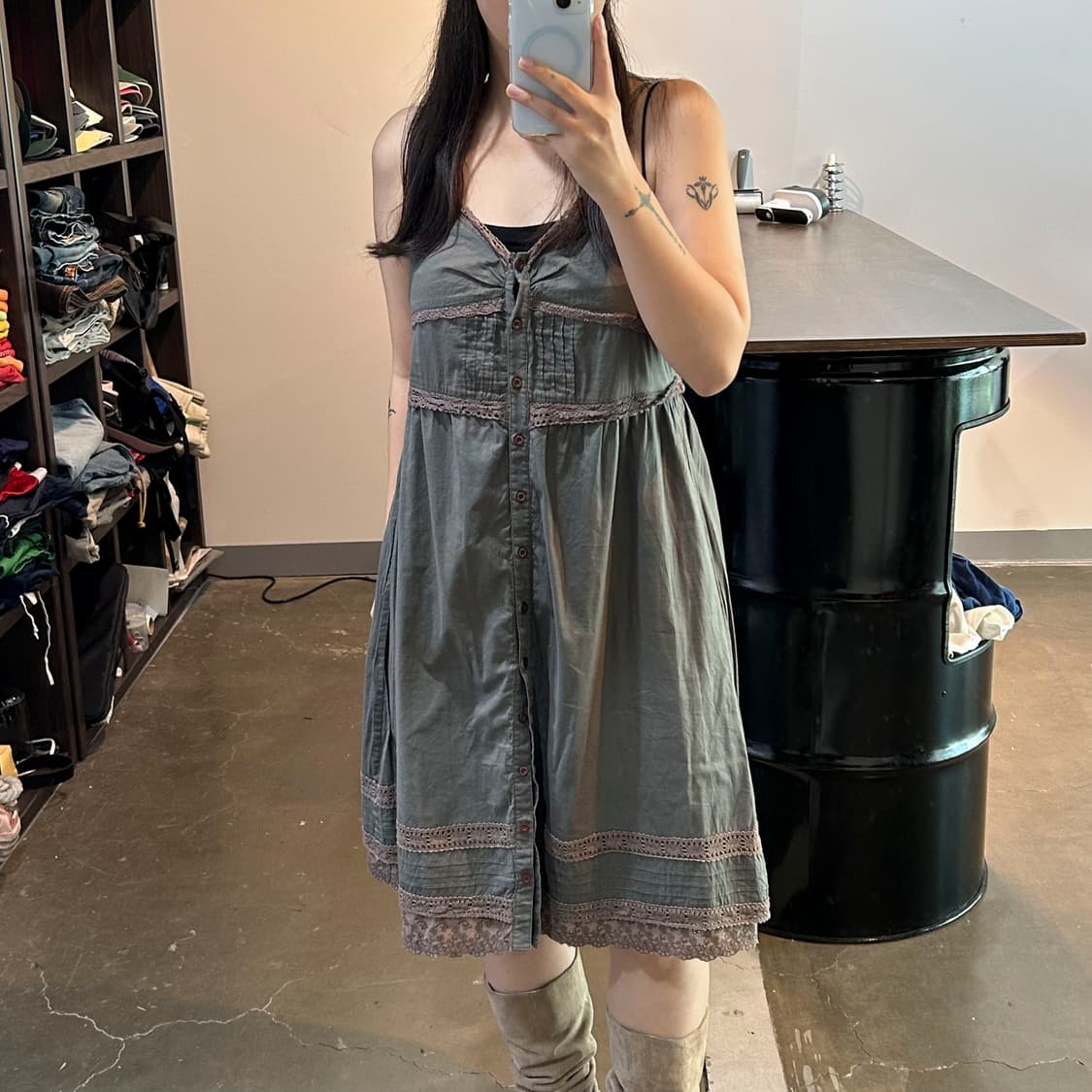 카키 레이어드 슬리브리스 원피스 상품이미지1