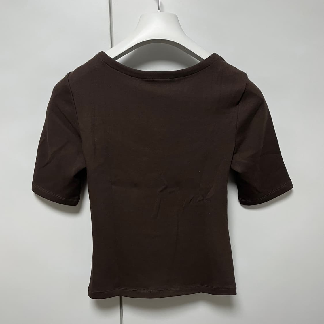 [8,12]슈슈통 25fw 라운드 넥 탑/브라운 상품이미지2