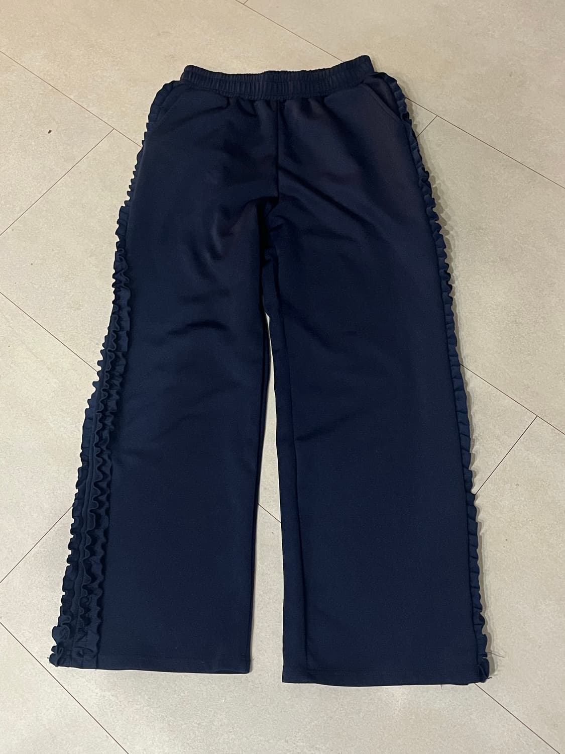 생긴스튜디오 러플 트랙 팬츠 네이비 상품이미지2