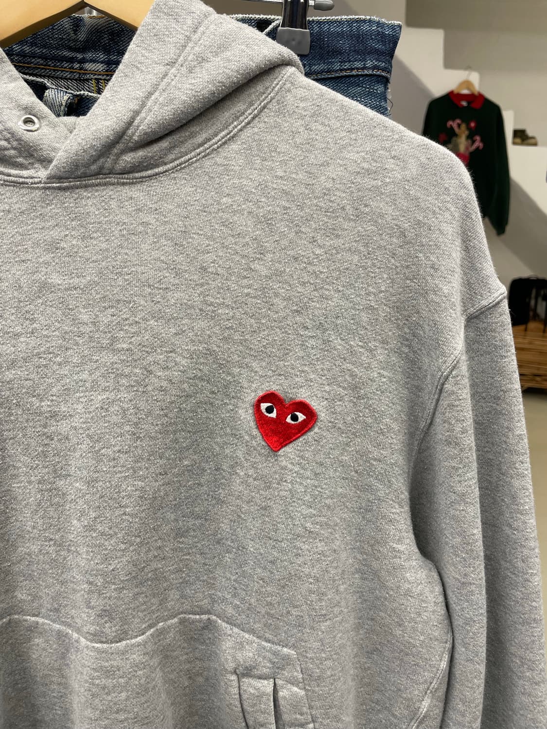 꼼데가르송 레드와펜 그레이 후드티 상품이미지5