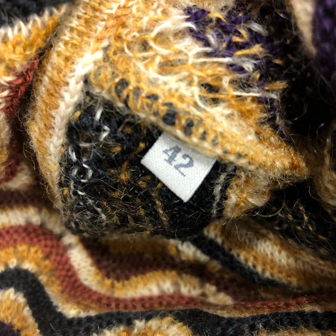 미쏘니 모헤어 오프숄더 폴드오버넥 니트  상품이미지4