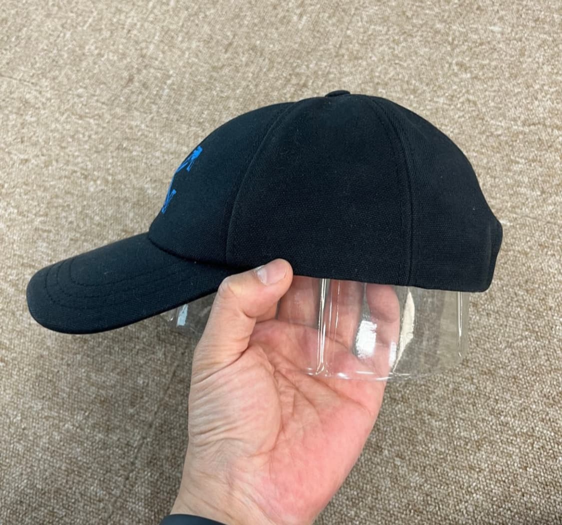 오프화이트 블랙 볼캡 팝니다. 상품이미지4