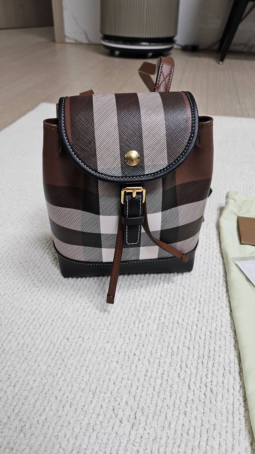 버버리 체크 마이크로 백팩 ( 새상품 , 정품 ) 상품이미지6