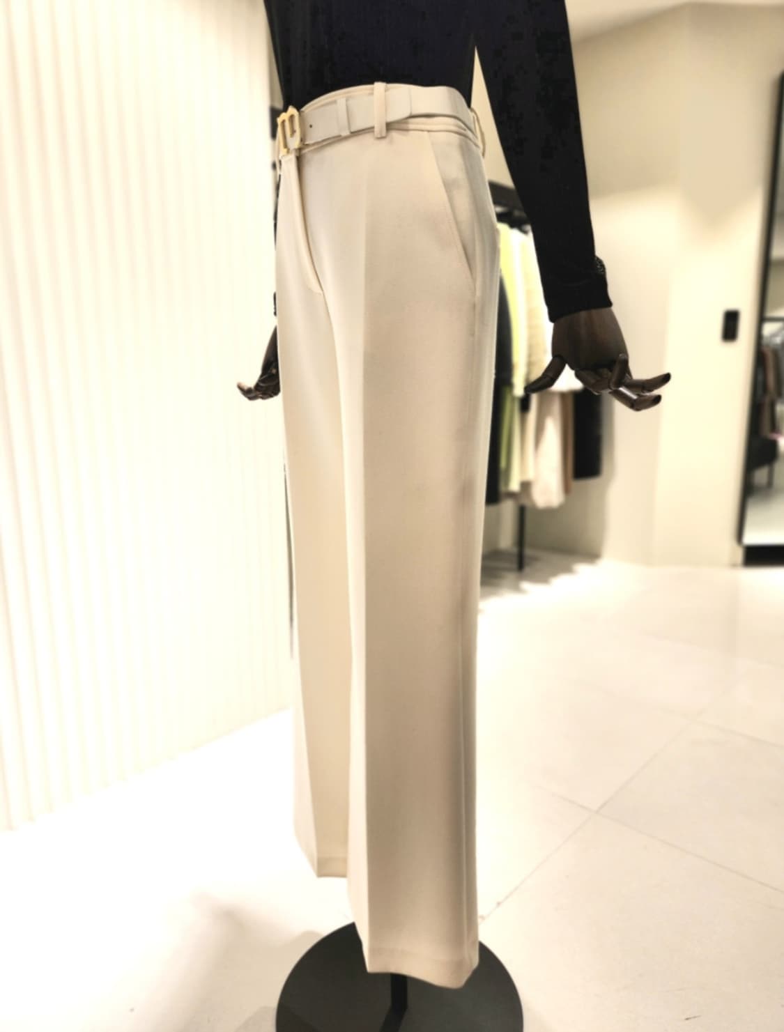 모조에스핀 세미와이드 팬츠 66사이즈(벨트X) 상품이미지2