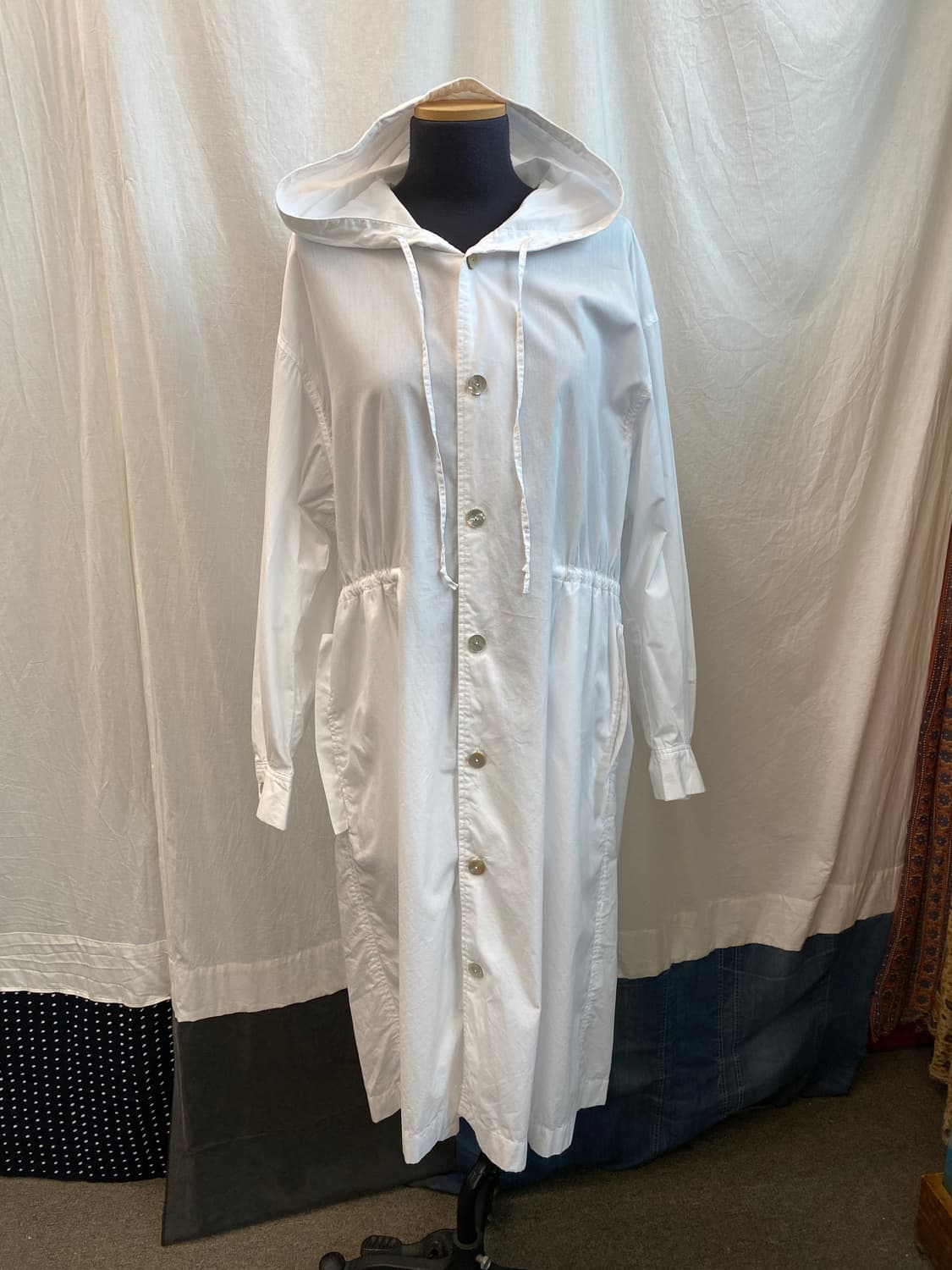 화이트 롱후드점퍼 상품이미지1