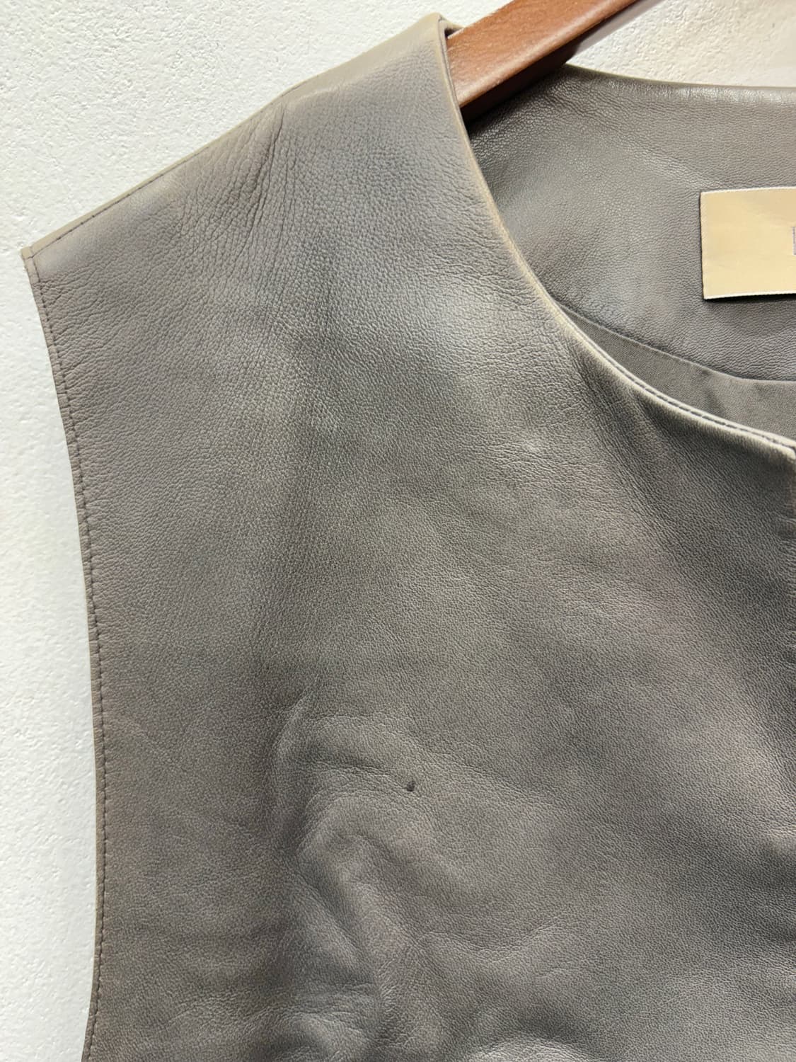 르베이지 가죽 베스트 상품이미지4