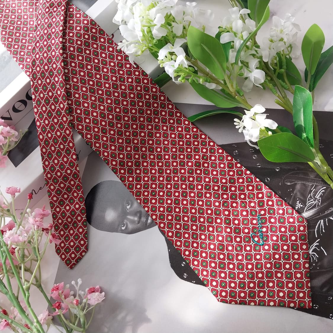 까르뱅 실크 레드 패턴 넥타이 9.6cm A+등급 K1978
 상품이미지4