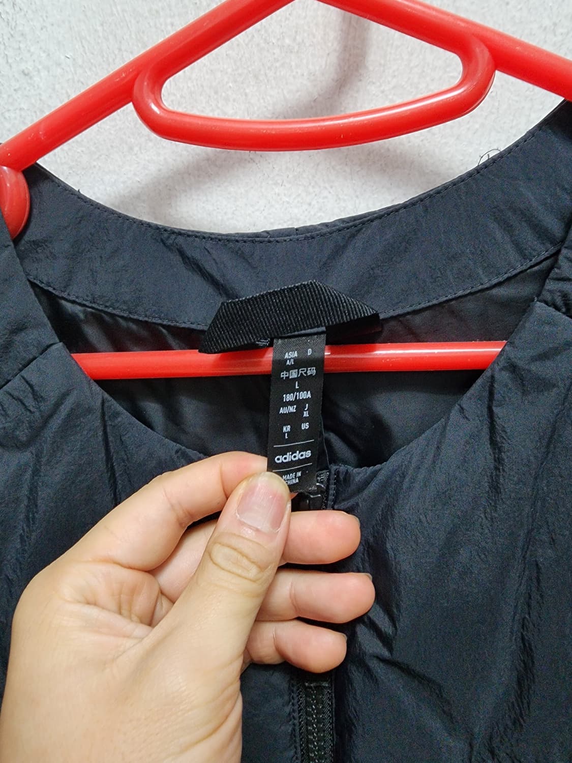 아디다스 레귤러핏 카라리스 라이트웨이트 다운 상품이미지4