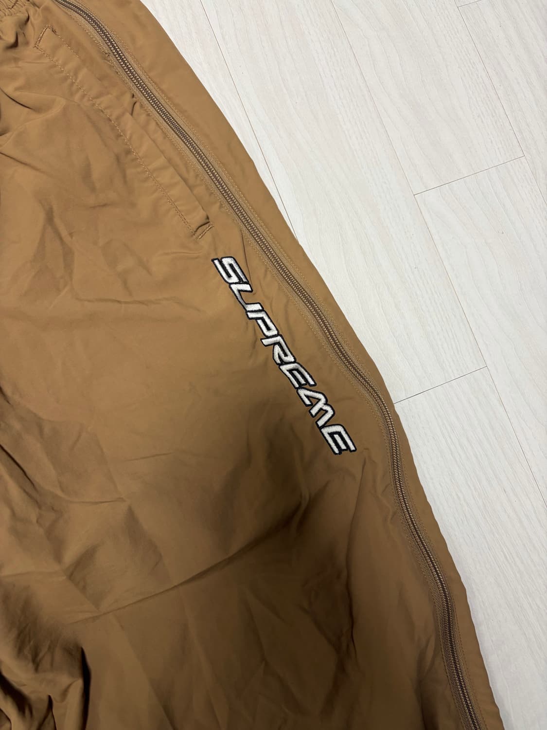 슈프림 M사이즈 바지 상품이미지2