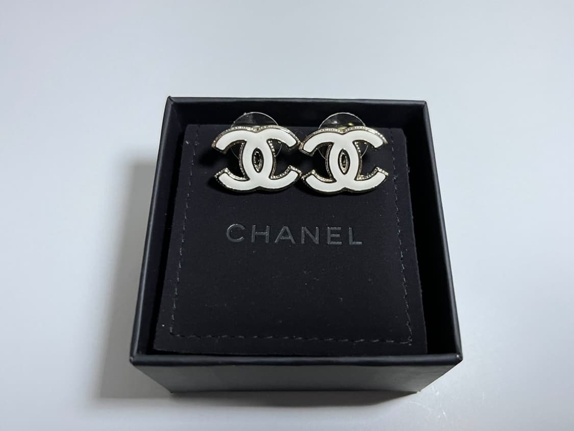 [정품] CHANEL cc귀걸이 구하기 힘든 모델 상품이미지5