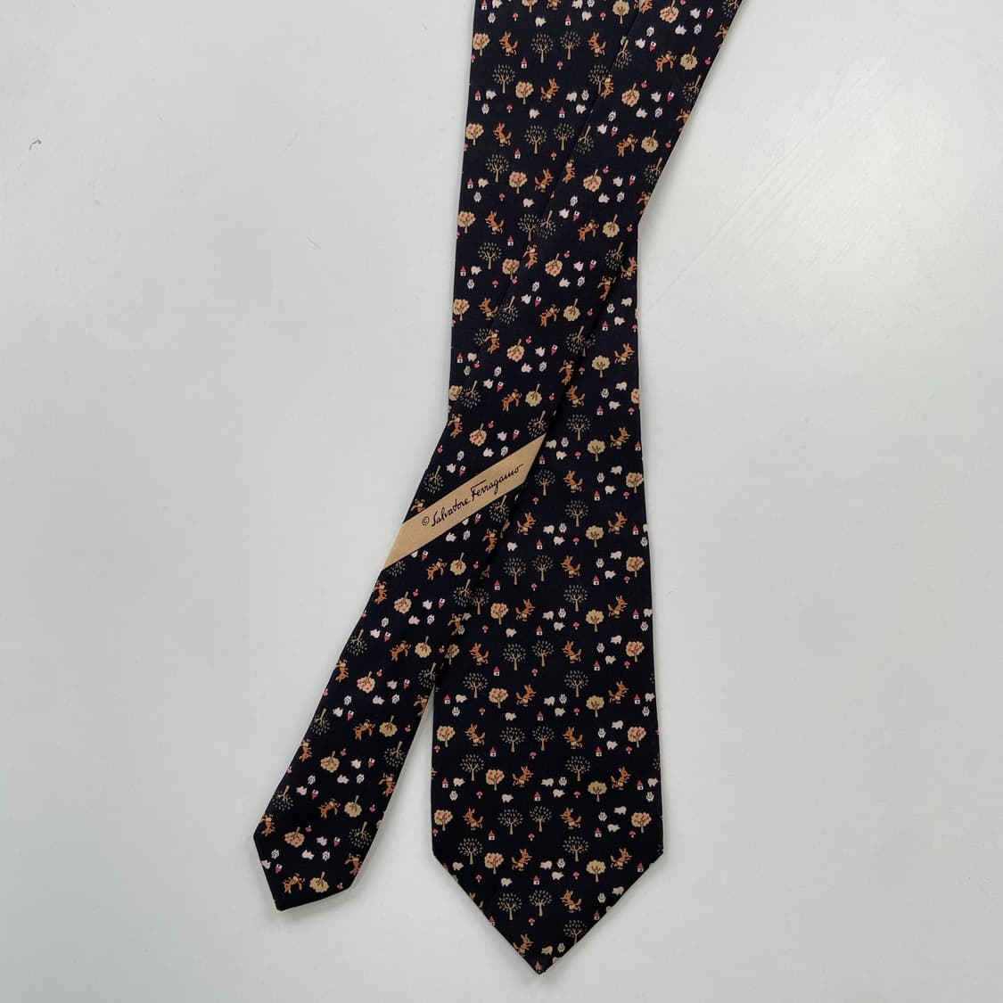 페레가모(Ferragamo) 명품 정품 넥타이 8.7cm 상품이미지1