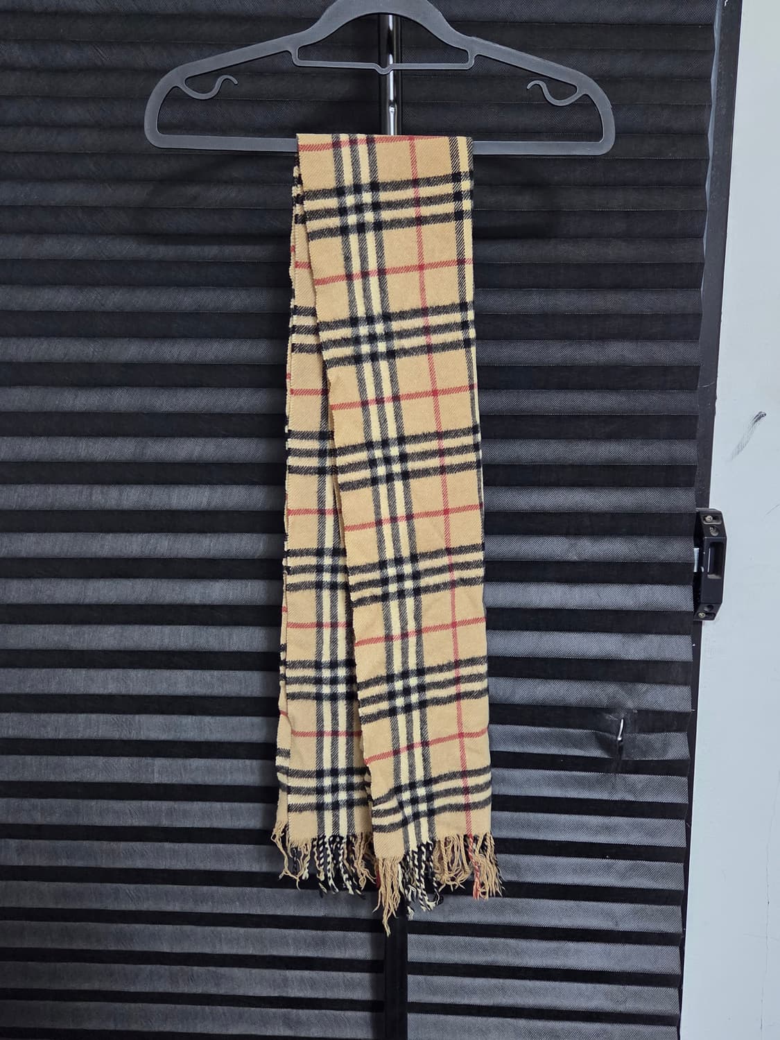 (정품) [버버리] 캐시미어 노바체크 머플러 판매합니다. 상품이미지4