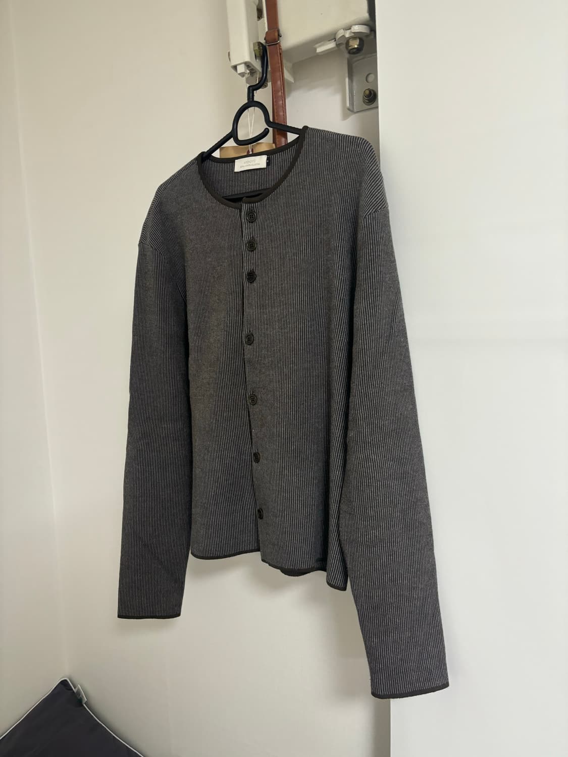 Amomento 25FW Stripe Button-Up Cardigan 상품이미지5