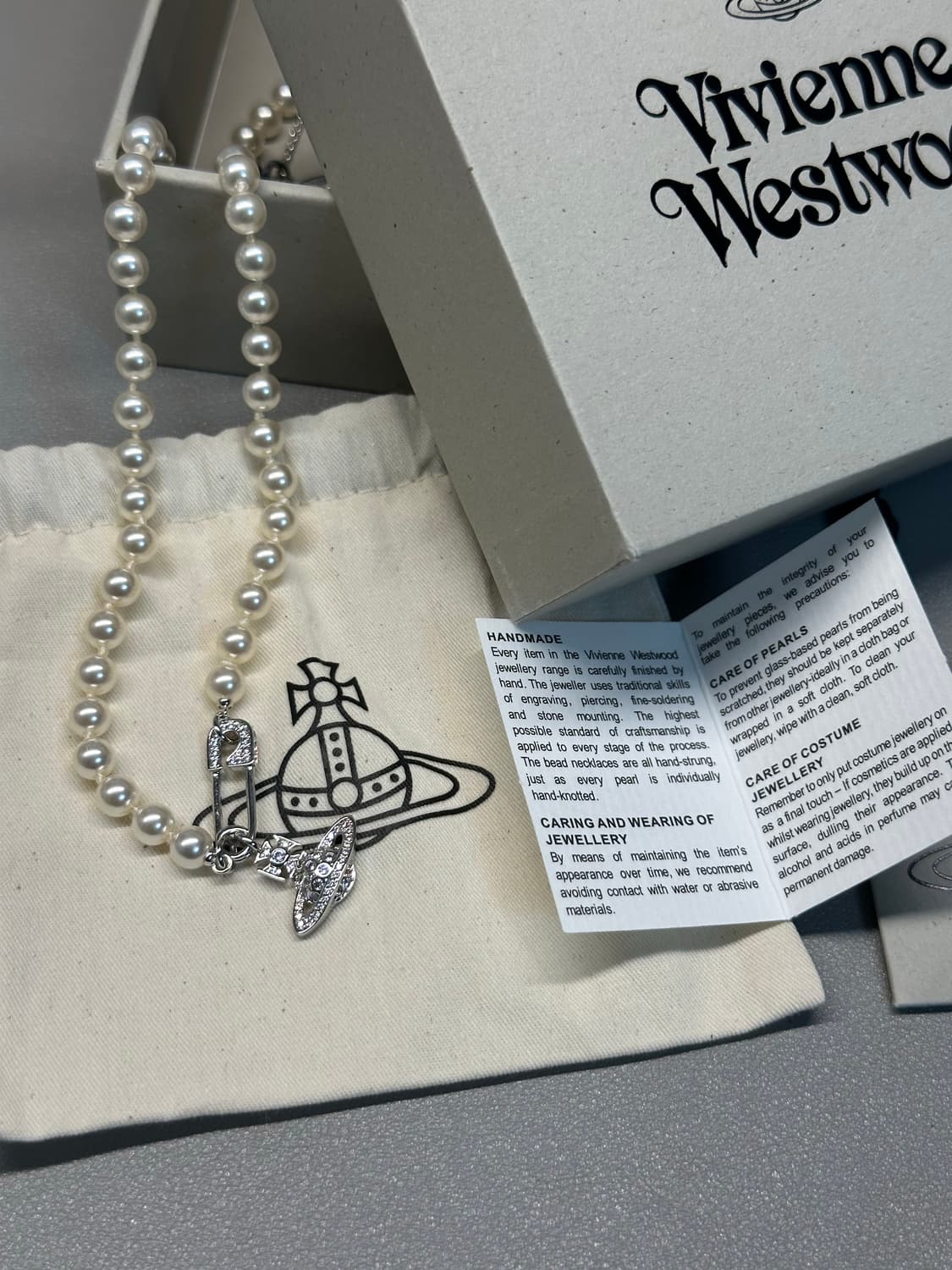 비비안웨스트우드 루크리즈 펄 세이프티핀 목걸이 상품이미지1