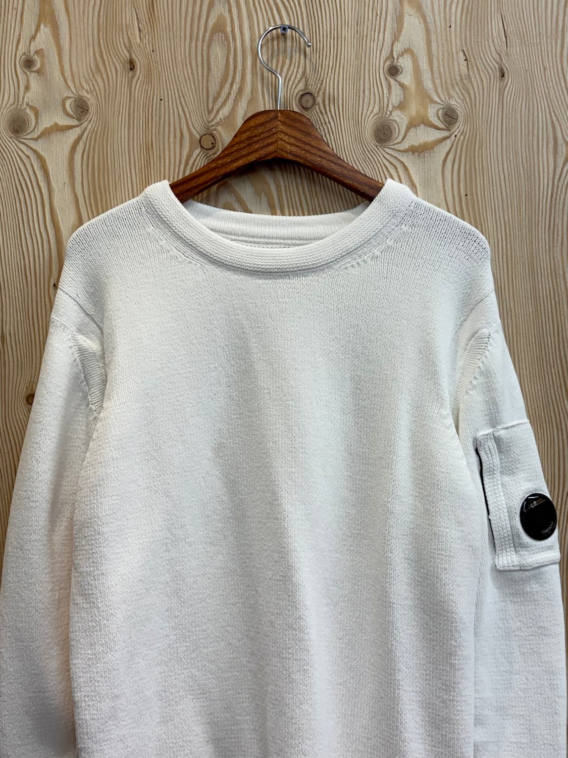 C.P. 컴퍼니 렌즈 와펜 크루넥 니트 상품이미지3