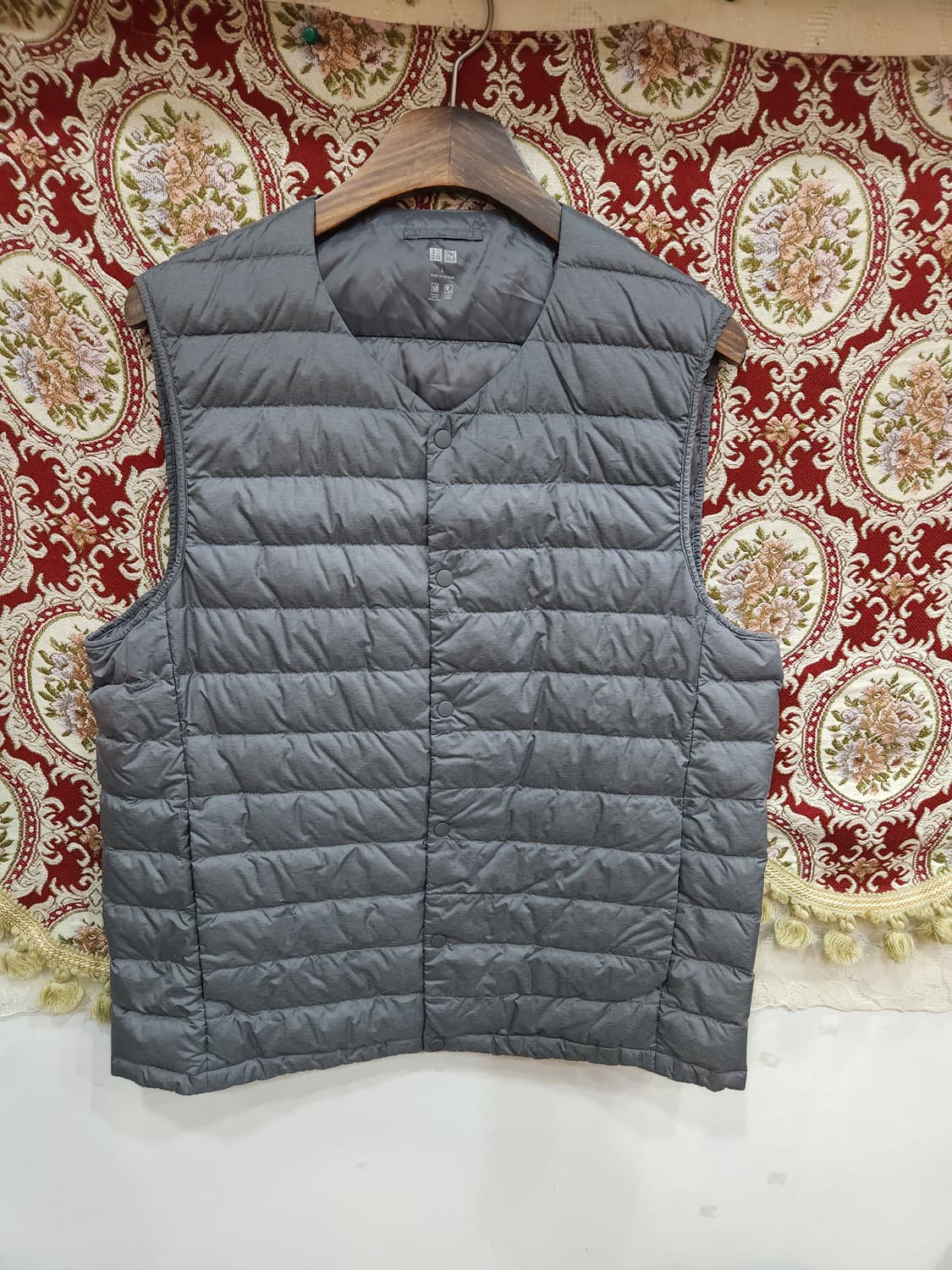 유니클로 그레이 오리털 경량 패딩조끼

 상품이미지2