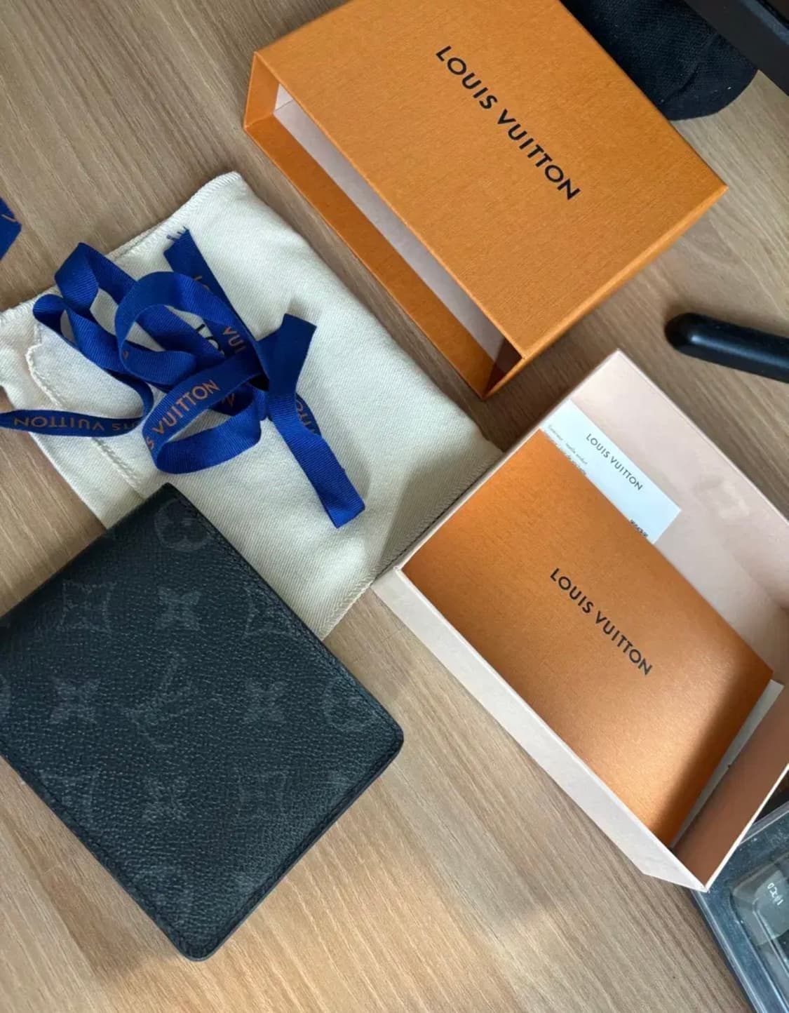 [A급/정품/풀박스] 루이비통 멀티플 월렛 모노그램 이클립스 상품이미지1