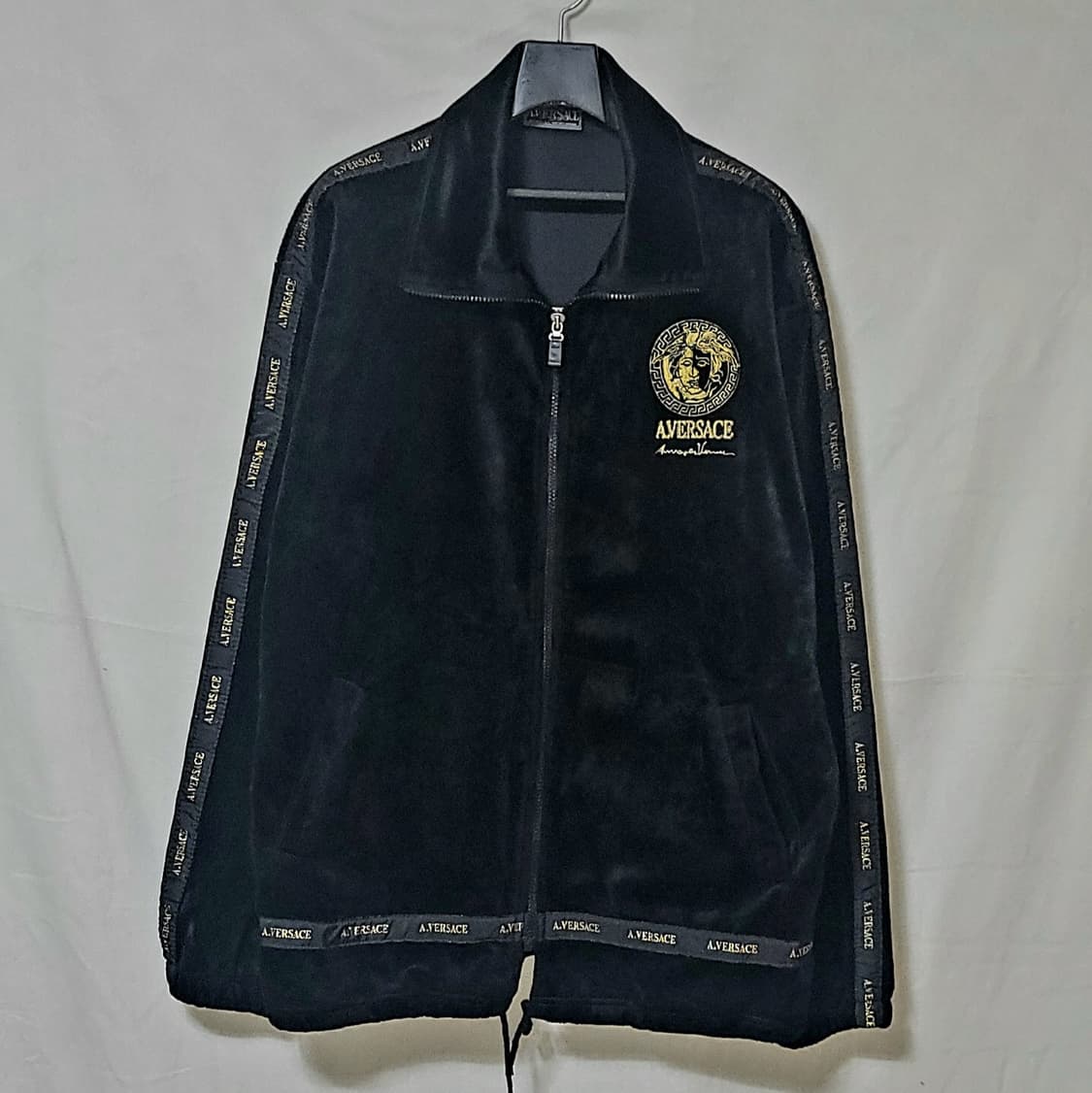 알프레도 베르사체 90s 금장 빅로고 벨벳 트랙탑 상품이미지3