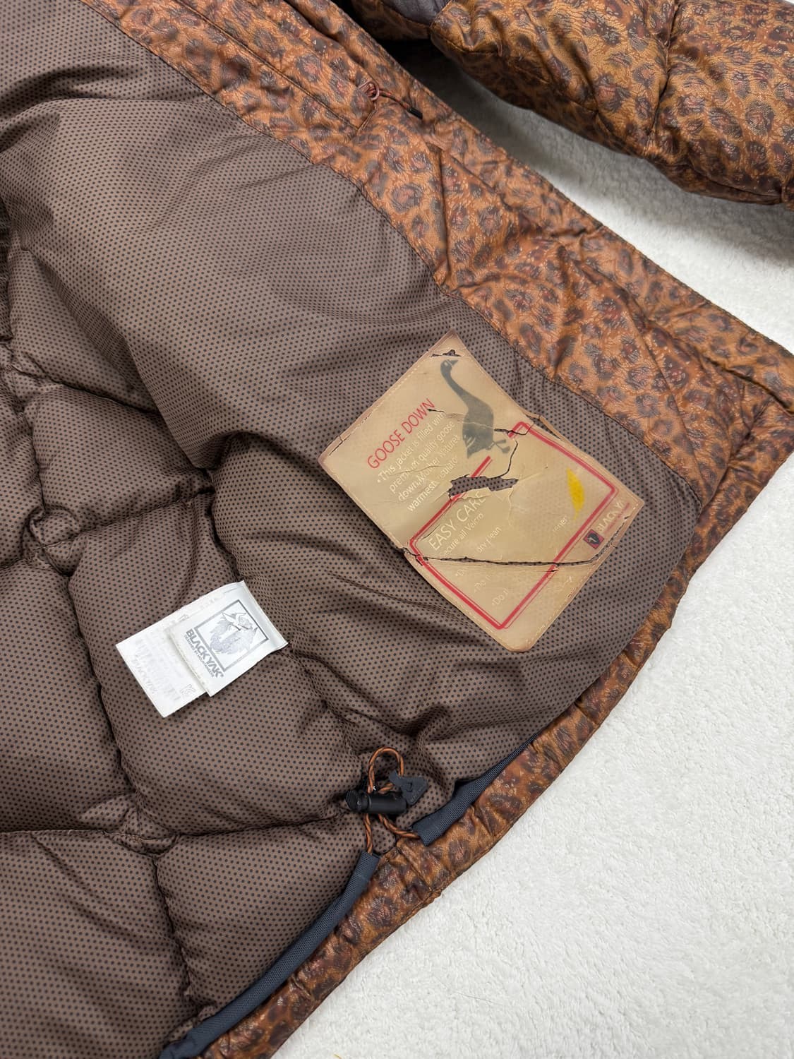 블랙야크 레오파드 구스다운 상품이미지9