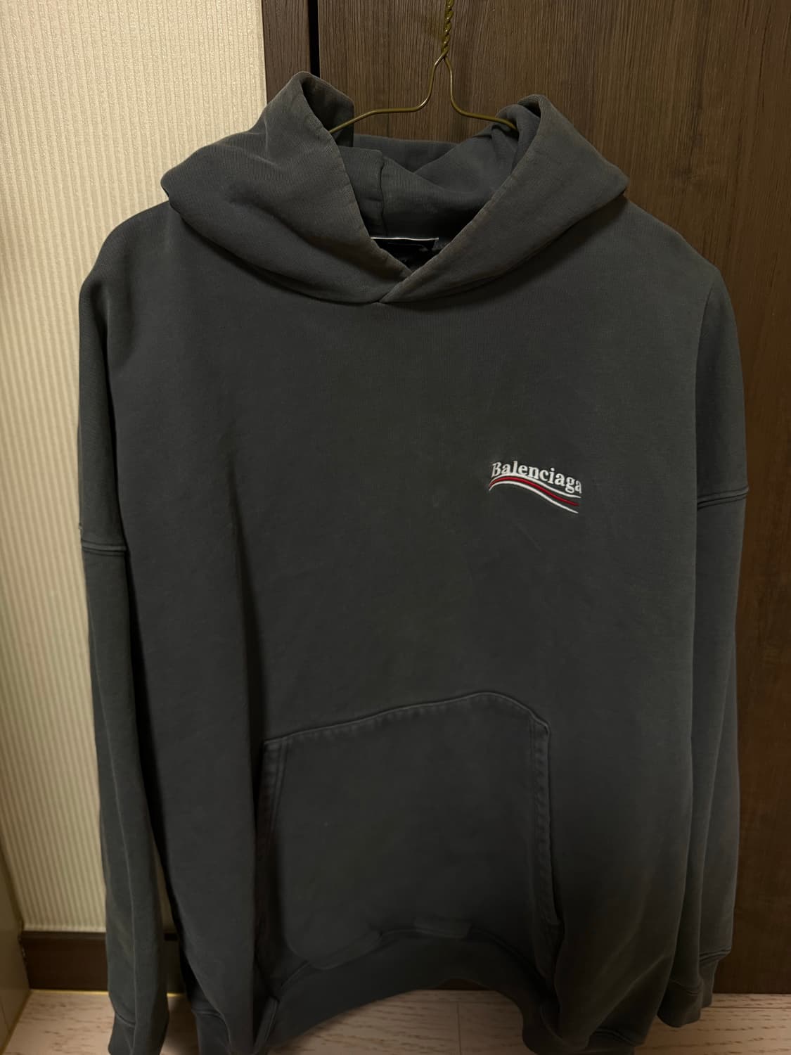 발렌시아가 웨이브로고 폴리티컬 후드 상품이미지2