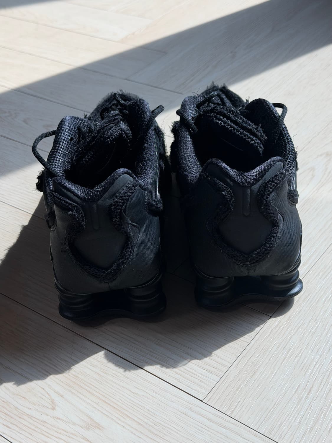 꼼데가르송 나이키 Shox R4 스니커즈 블랙 상품이미지5