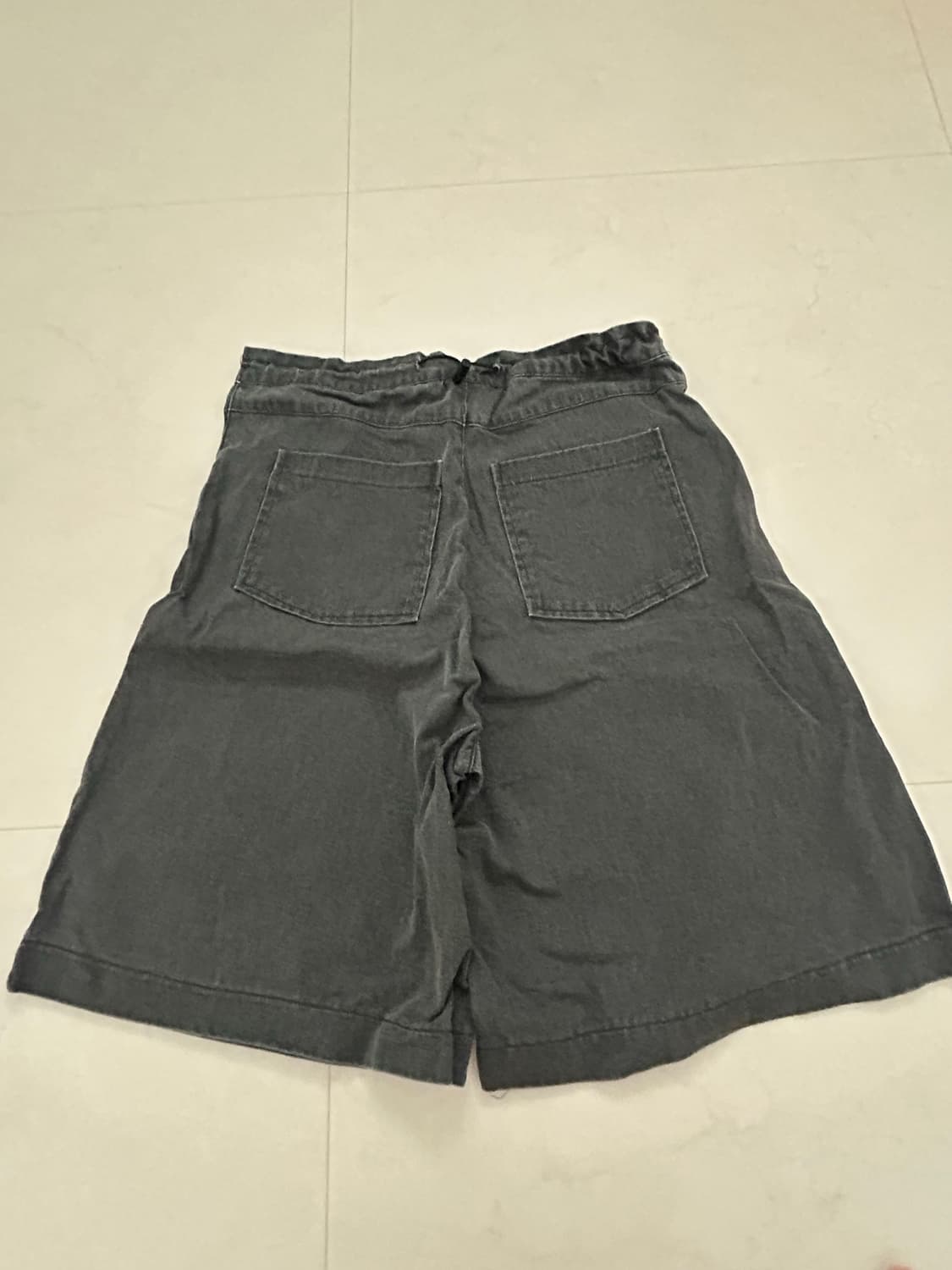 버뮤다 그레이 팬츠 상품이미지2