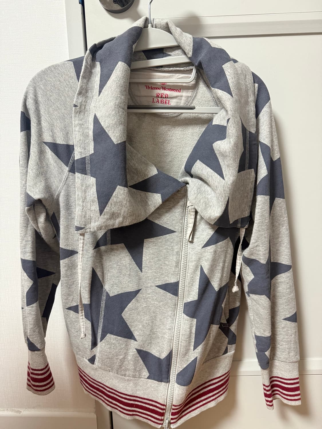 비비안웨스트우드 레드라벨 별패턴 2way 집업 상품이미지1