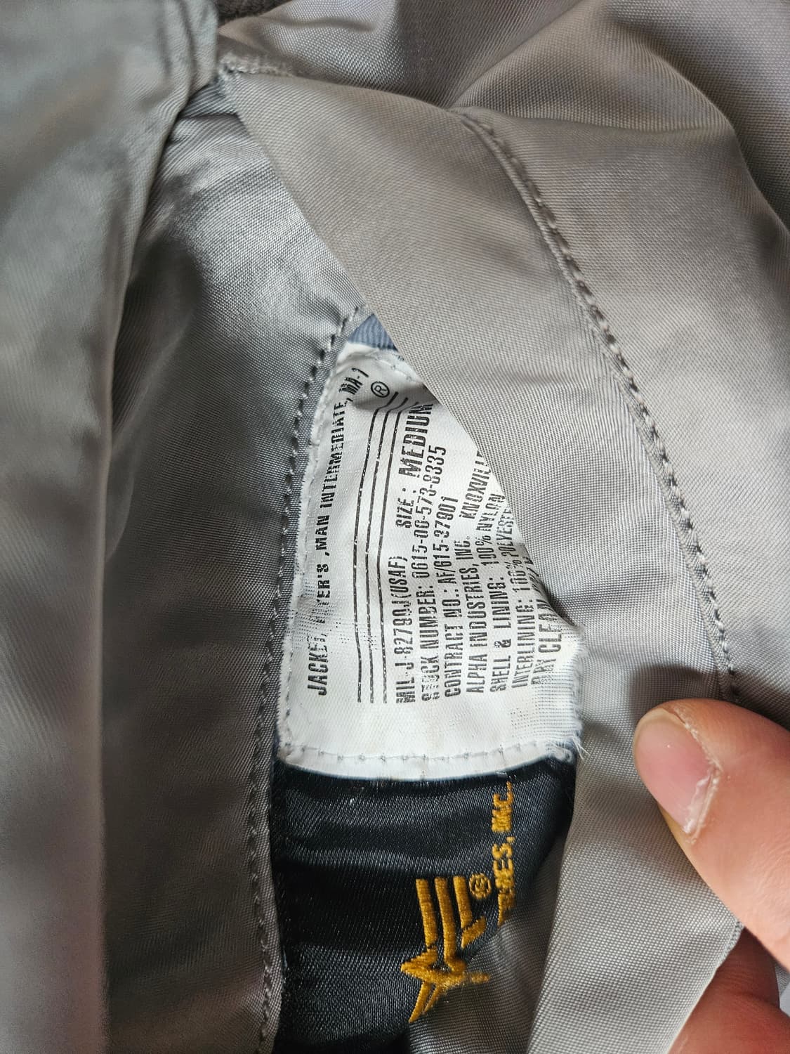 알파인더스트리 ma-1 아폴로 패치 M 사이즈 항공점퍼 상품이미지3