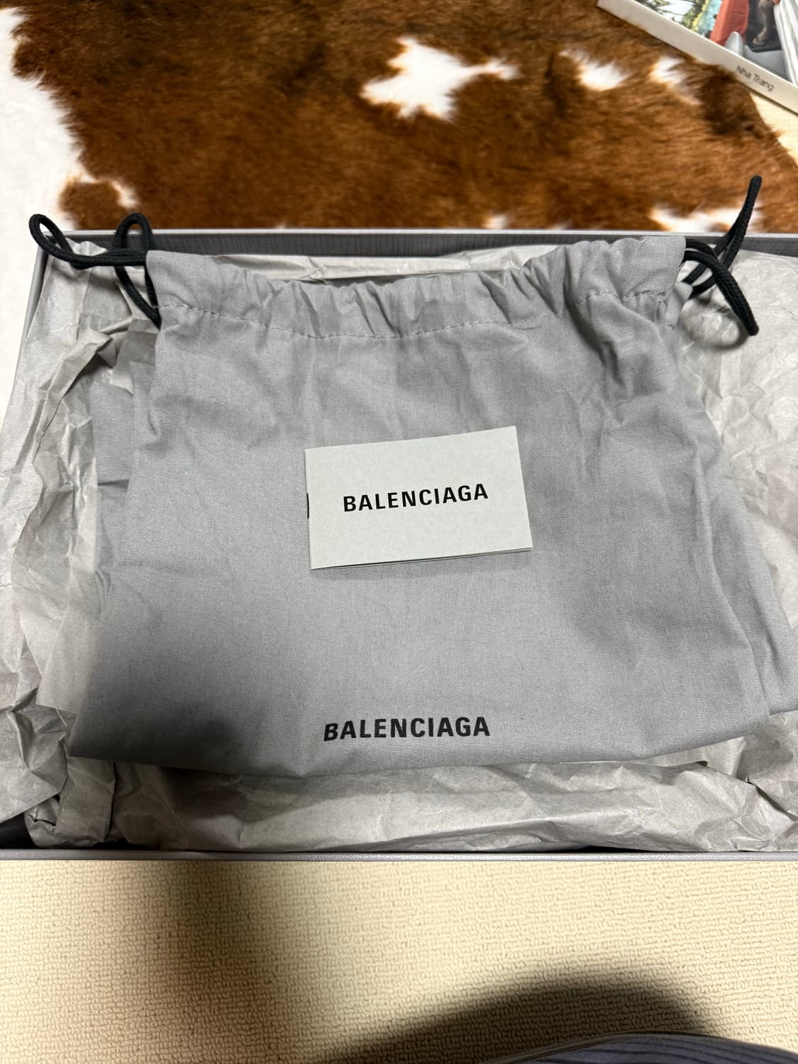 발렌시아가 선데이뮬 브라운 스웨이드 상품이미지4