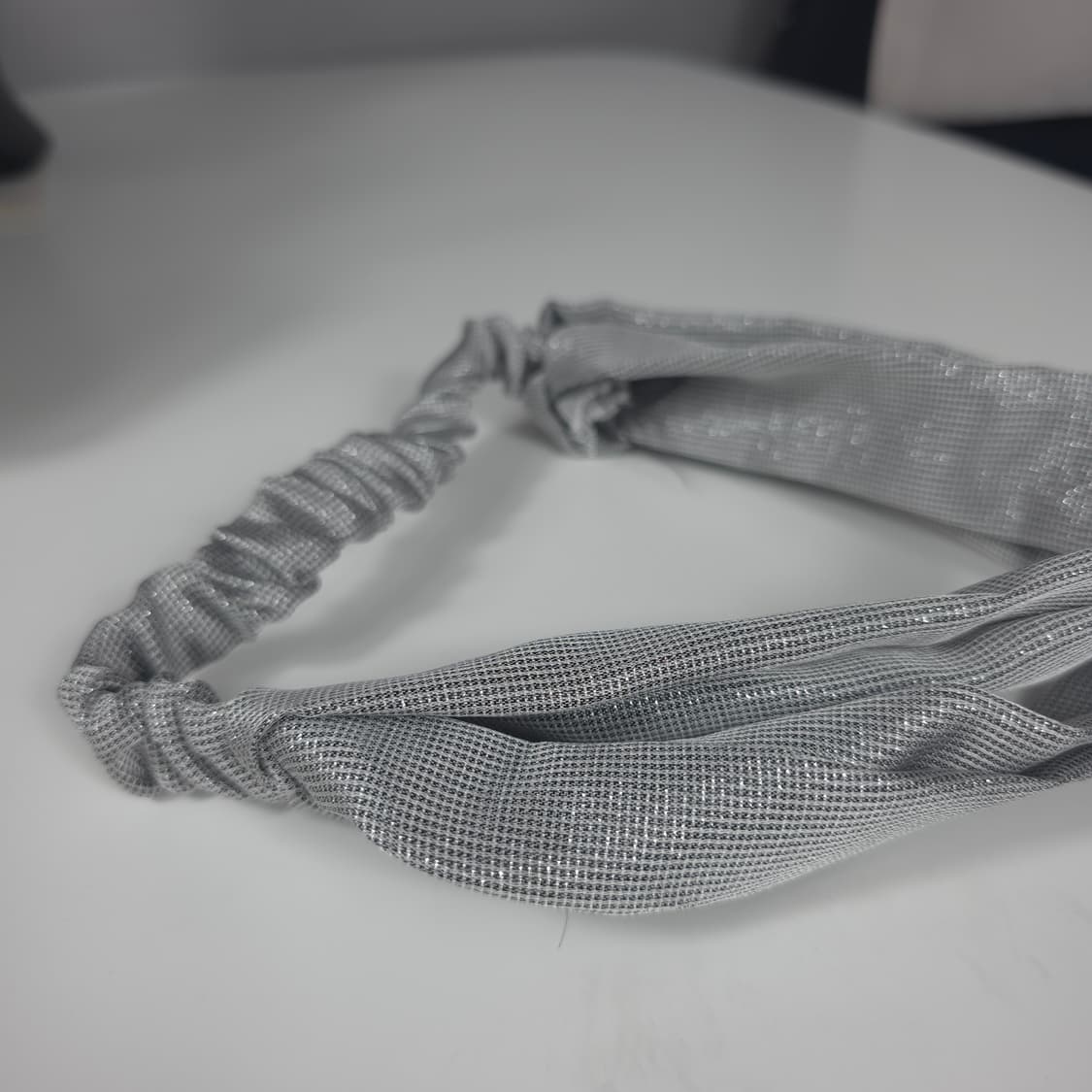 [새상품] 헤어반다나 글리터 머리띠 그레이 패션 데일리룩 상품이미지6