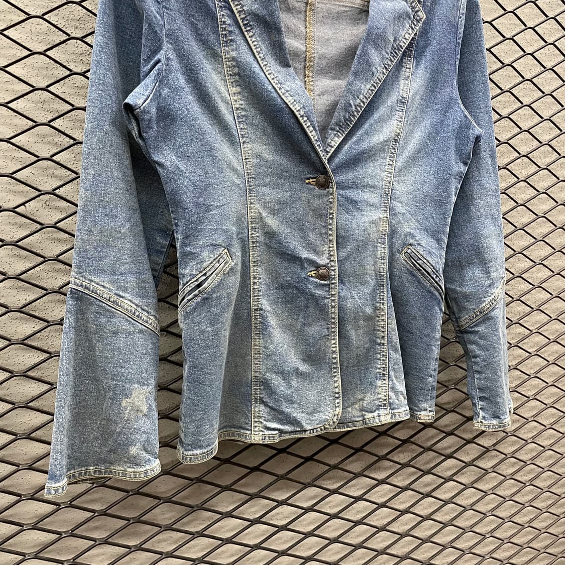 JPN VINTAGE 워싱 데님 자켓 나팔소매 더블버튼 디테일 중청 상품이미지4