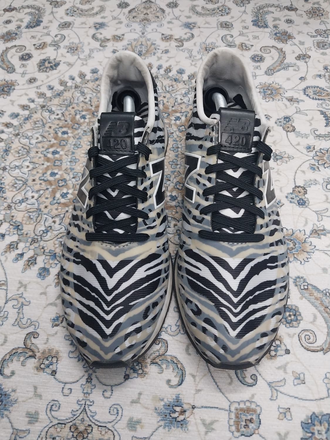 뉴발란스 420 제브라 패턴 스니커즈 240mm 상품이미지1
