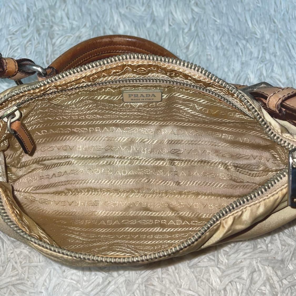 프라다 00s 테수토 나일론 호보백 상품이미지9