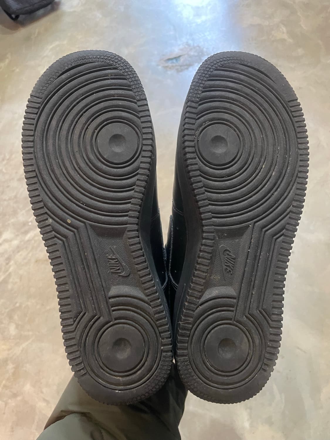 나이키 에어포스 1 블랙 245 상품이미지7