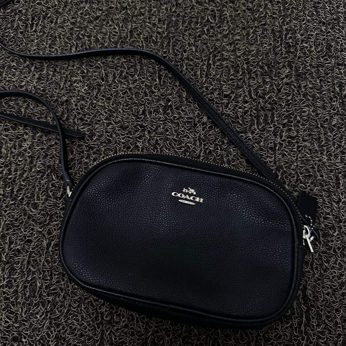 COACH 코치 제이미 카메라백 여성 미니 크로스백 블랙 상품이미지4