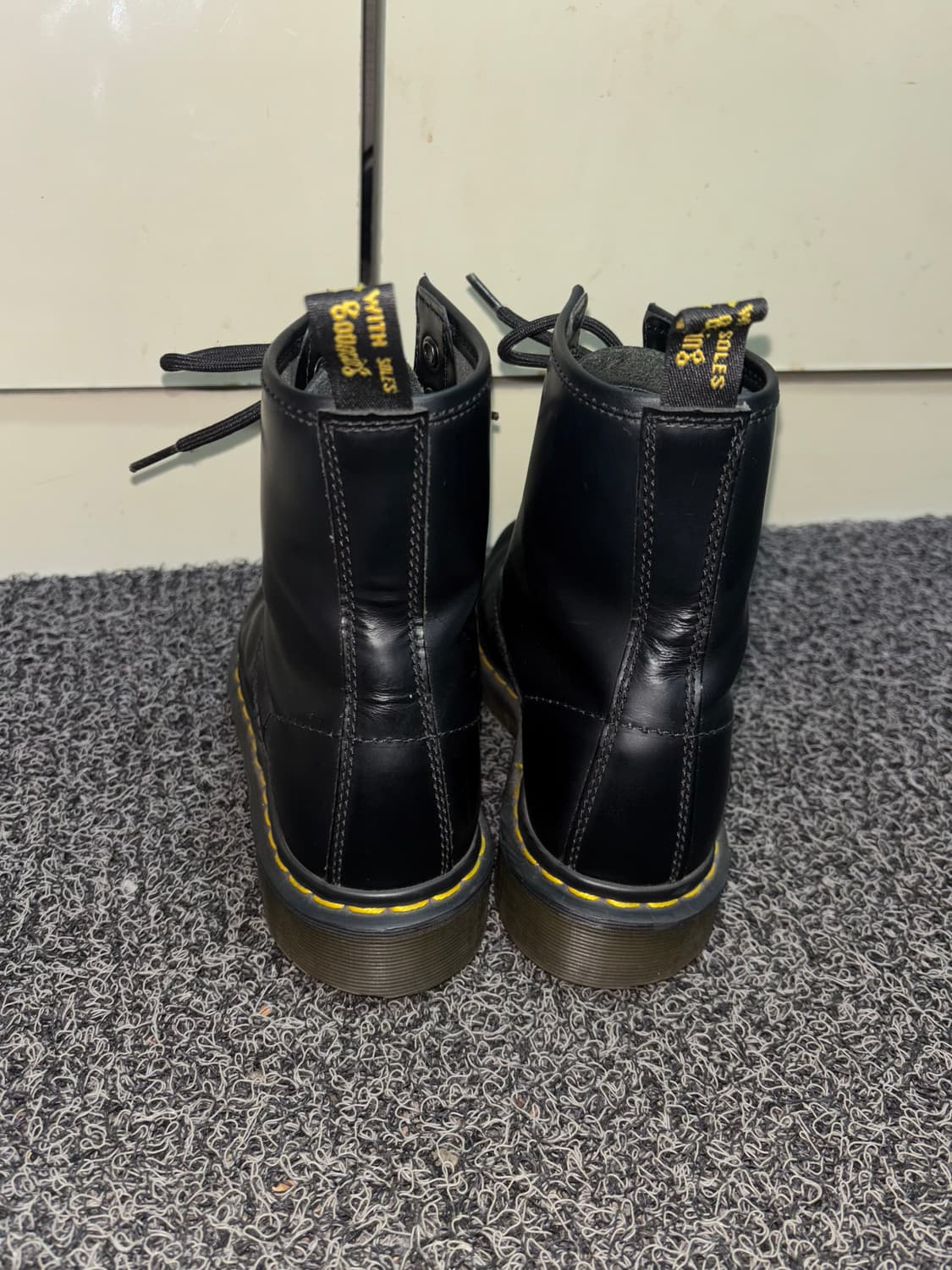 닥터마틴 1460 8홀 블랙 스무스 부츠 240MM 상품이미지3