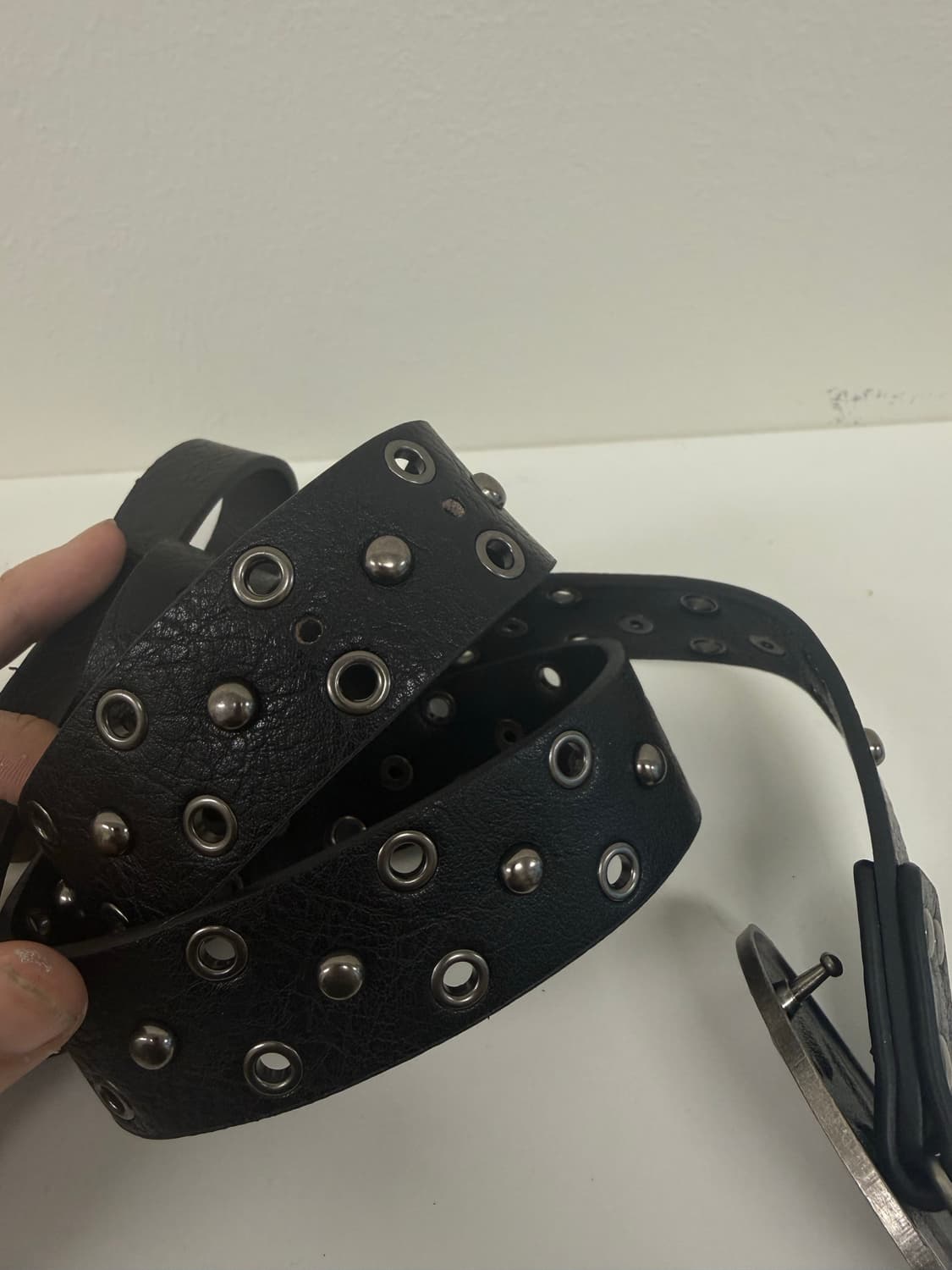 Cross Studded Eyelet Elephant Leather Be 상품이미지9