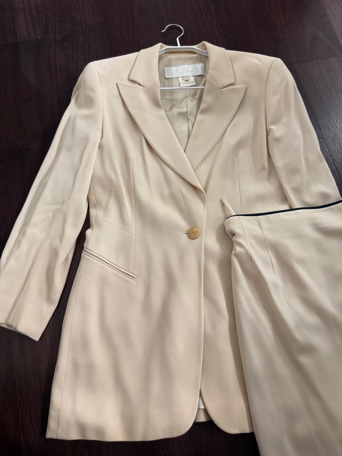 에스까다 정장 셋업 스커트 투피스 상품이미지2