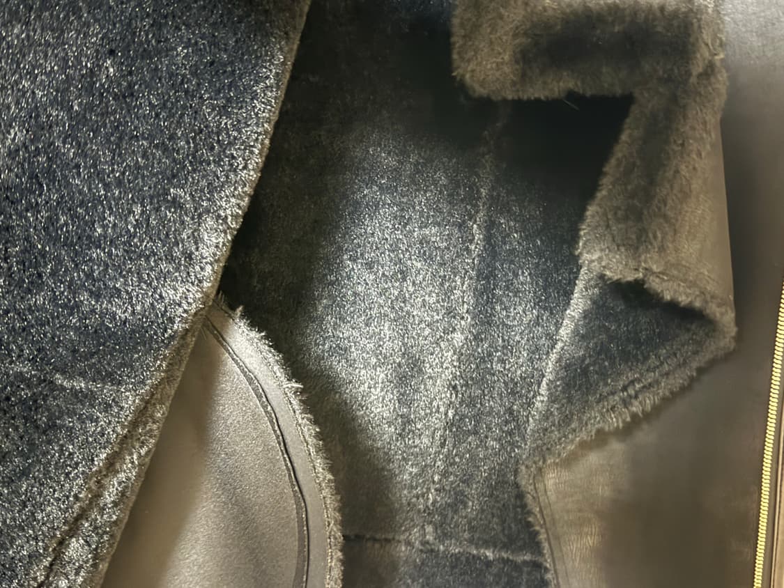 쥬디스 블랙 무스탕 자켓 내부안감 올 퍼  상태 최상✨ 상품이미지3