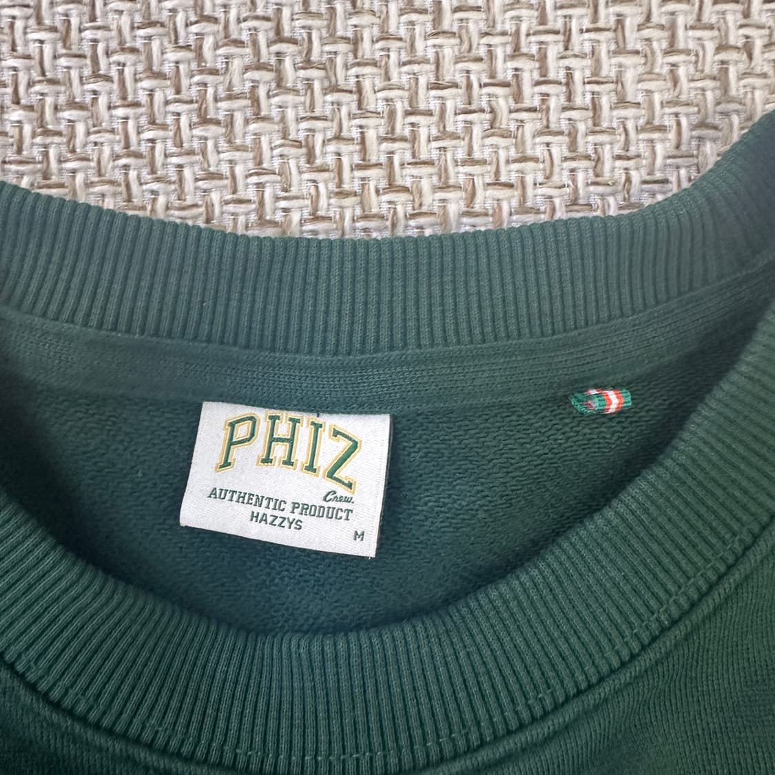 M 헤지스피즈 다크그린 로고 맨투맨 0414D 상품이미지2