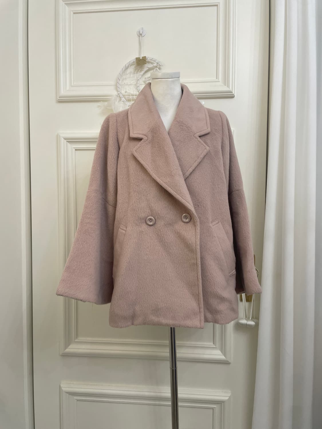 indipink fur cape style coat(size-M) 상품이미지8