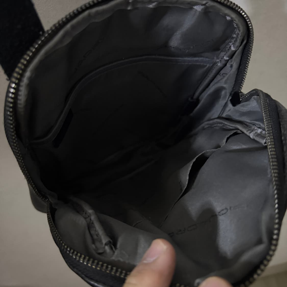 피콰도르 남성 크로스백 상품이미지8