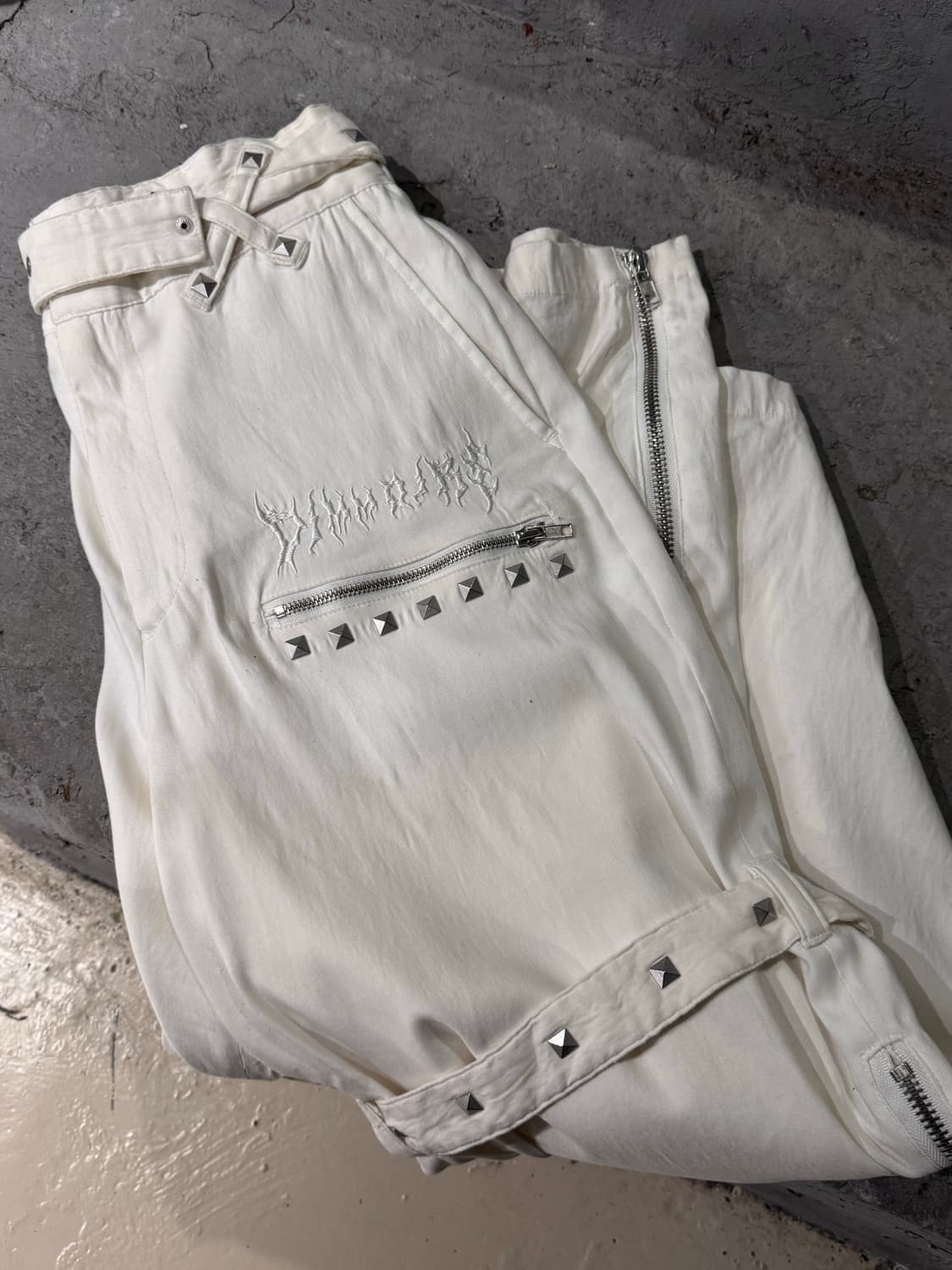 Dim Morie 버클 벨트 화이트 팬츠  상품이미지1