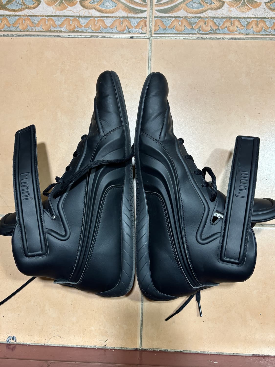 푸마 준지 미드 스피드캣 스니커즈 300사이즈(285) 상품이미지3