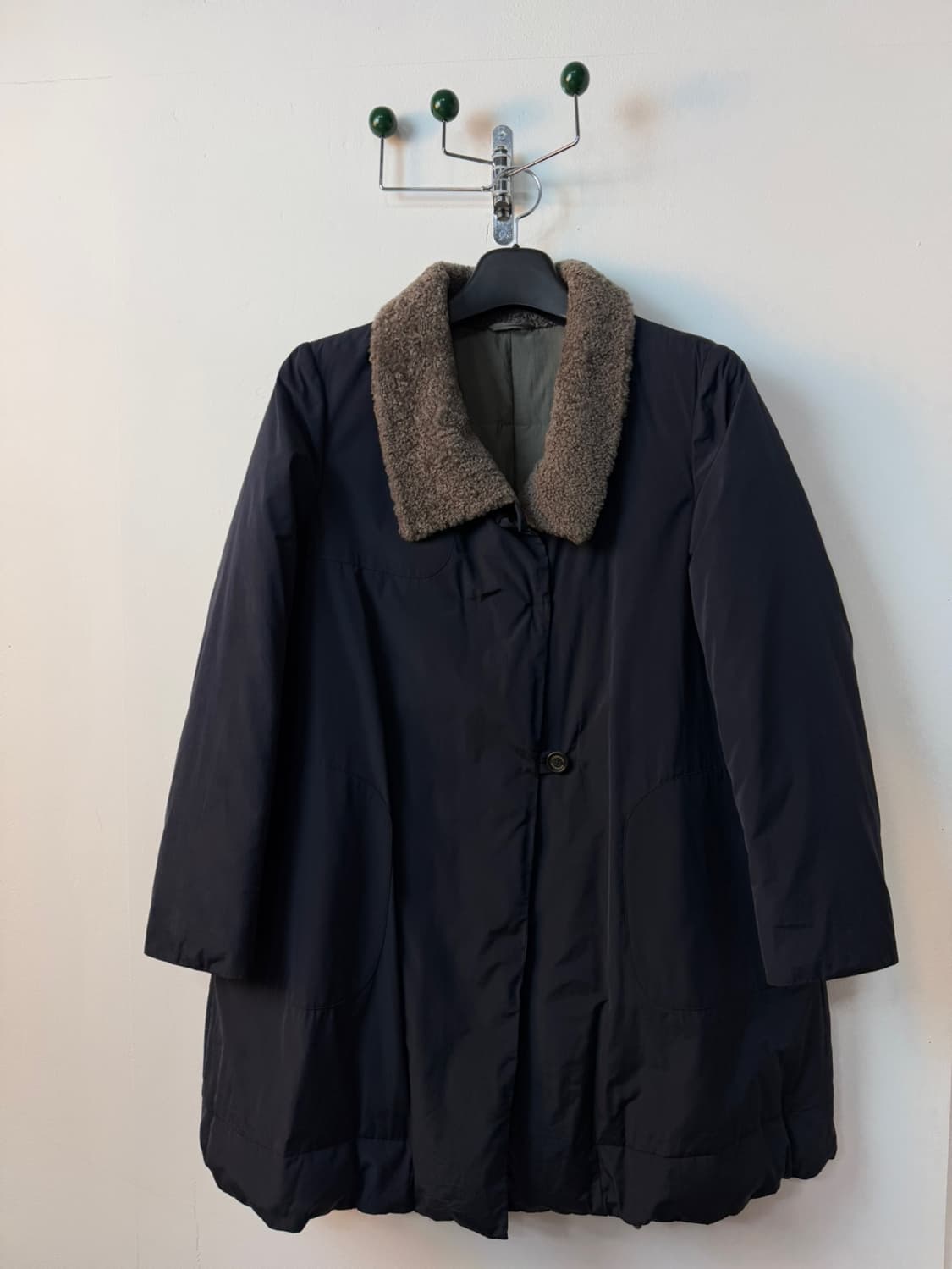 브루넬로 쿠치넬리 퍼 카라 패디드 자켓 상품이미지1