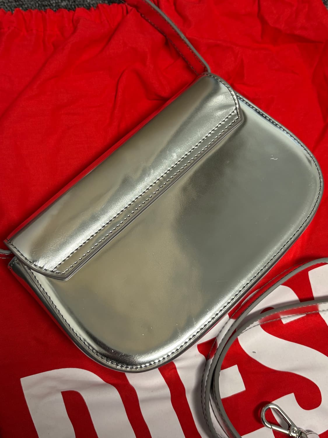 디젤 가방 1DR 실버 미러 상품이미지2