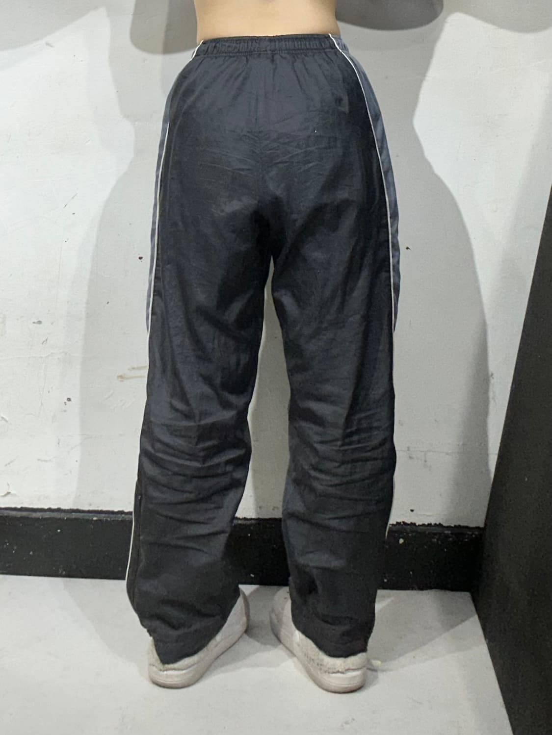 나이키 차콜 와이드 사이드 라인 트랙 팬츠 추리닝 바지 S 상품이미지3