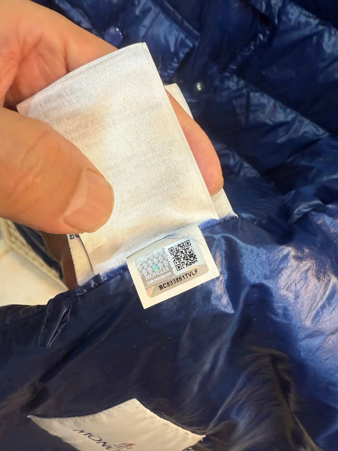 0/44 정품 몽클레어 경량패딩 팝니다 상품이미지6