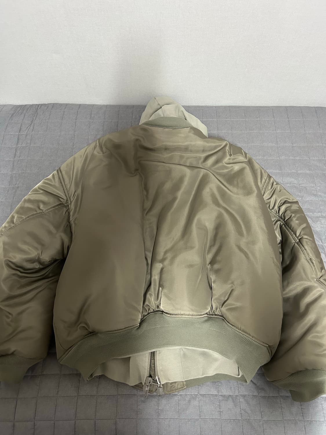 [2] 발렌시아가 파리 올인 후드 봄버 마원 자켓 베이지 상품이미지3